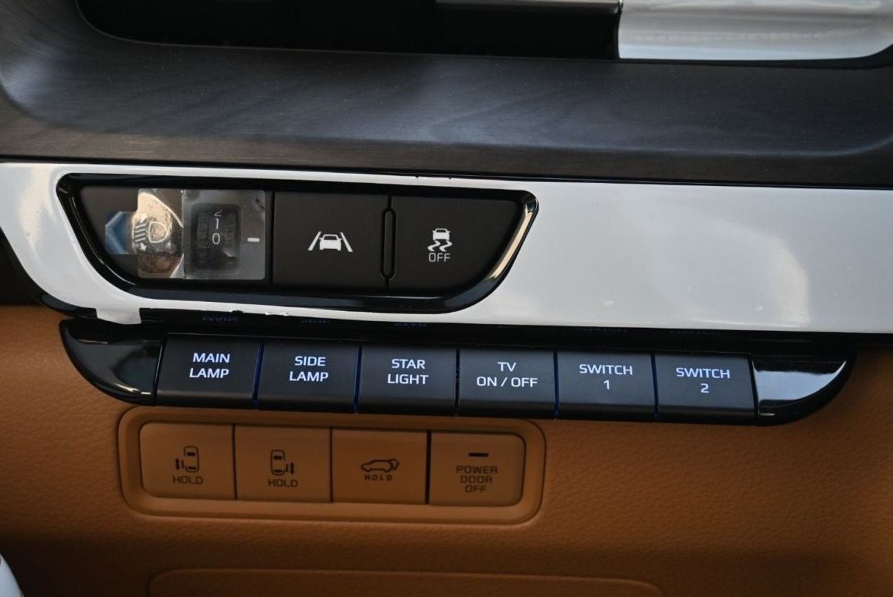 كيا كارنيفال Kia Carnival 3.5L V6, Petrol, Hi-Roof Limousine, Model 2023, Color Black