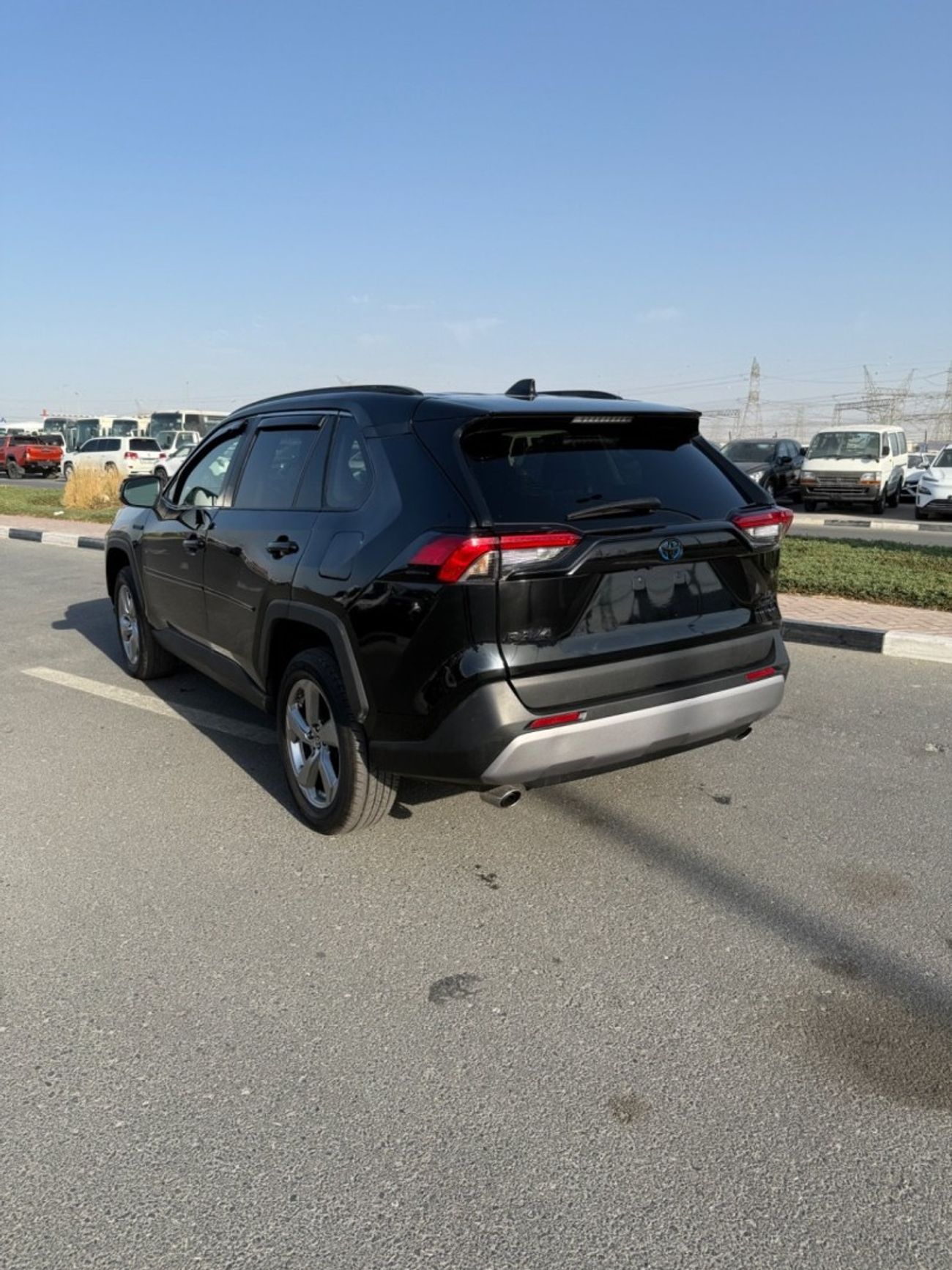 تويوتا راف ٤ RAV4 xle premium Hybrid 4x4