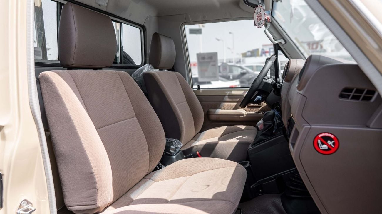 تويوتا لاند كروزر بيك آب 2025 Toyota Land Cruiser LC 79 2.8L AT Diesel with Chrome Bumper