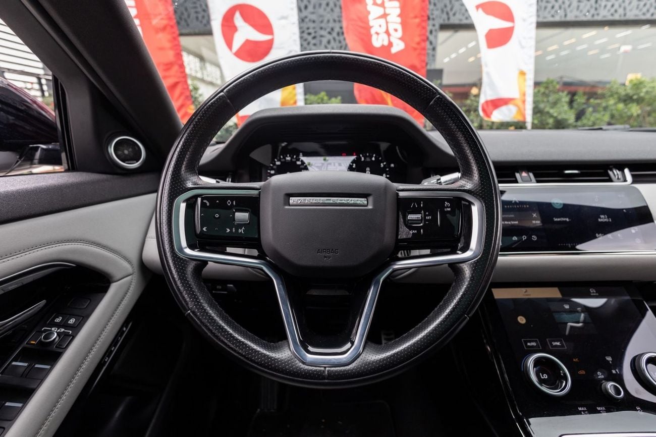 Land Rover Range Rover Evoque P250 R-Dynamic SE 2.0L Land Rover Range Rover Evoque 2021 GCC specs for 1,657.00 AED monthly