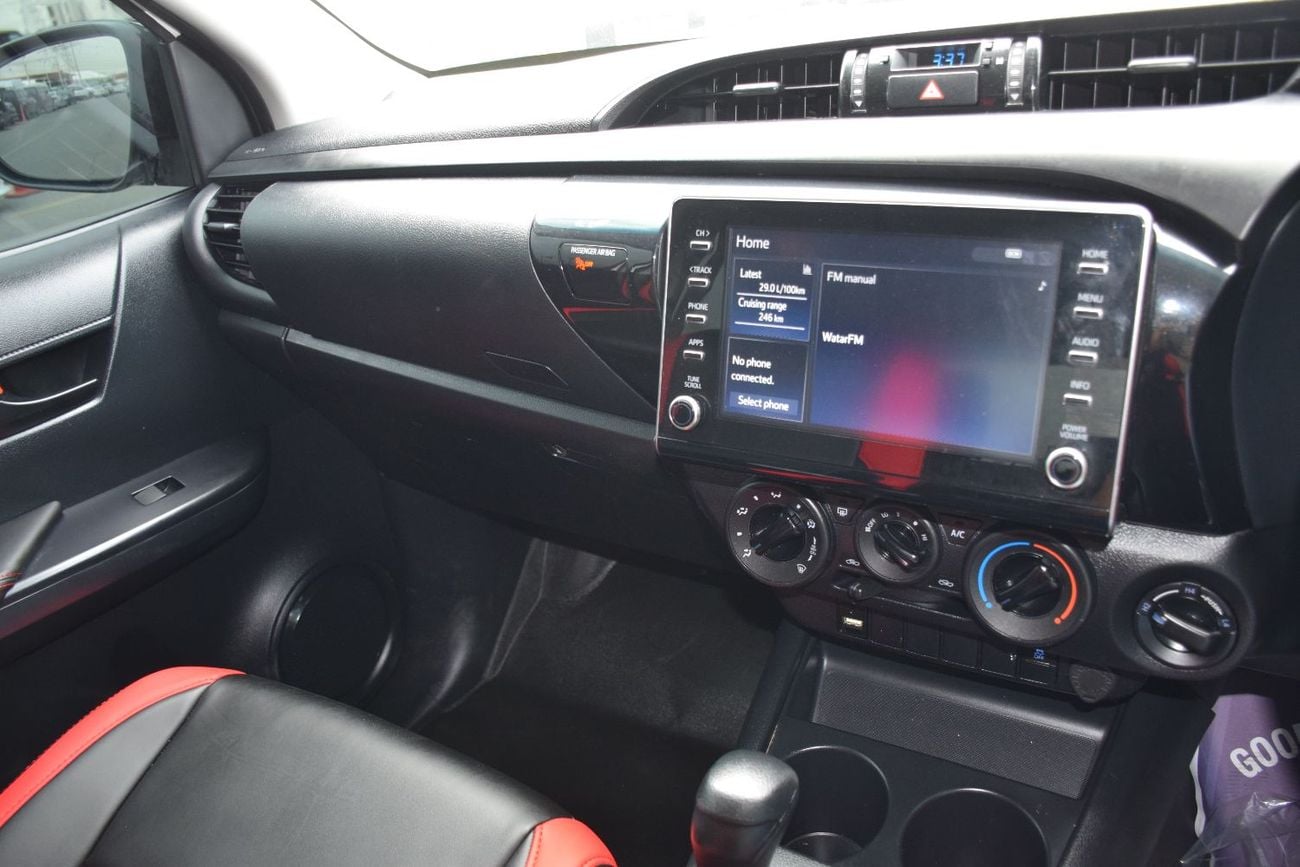 Toyota Hilux 2.4L Diesel Right hand drive (export only)