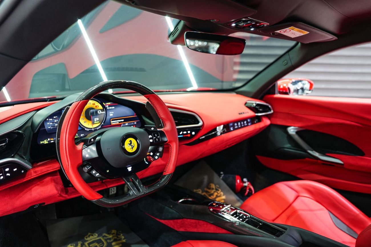 فيراري 296 GTB 3.0T V6 PHEV Carbon Fiber Interior, Passenger Display, Dealer Warranty + Service!!