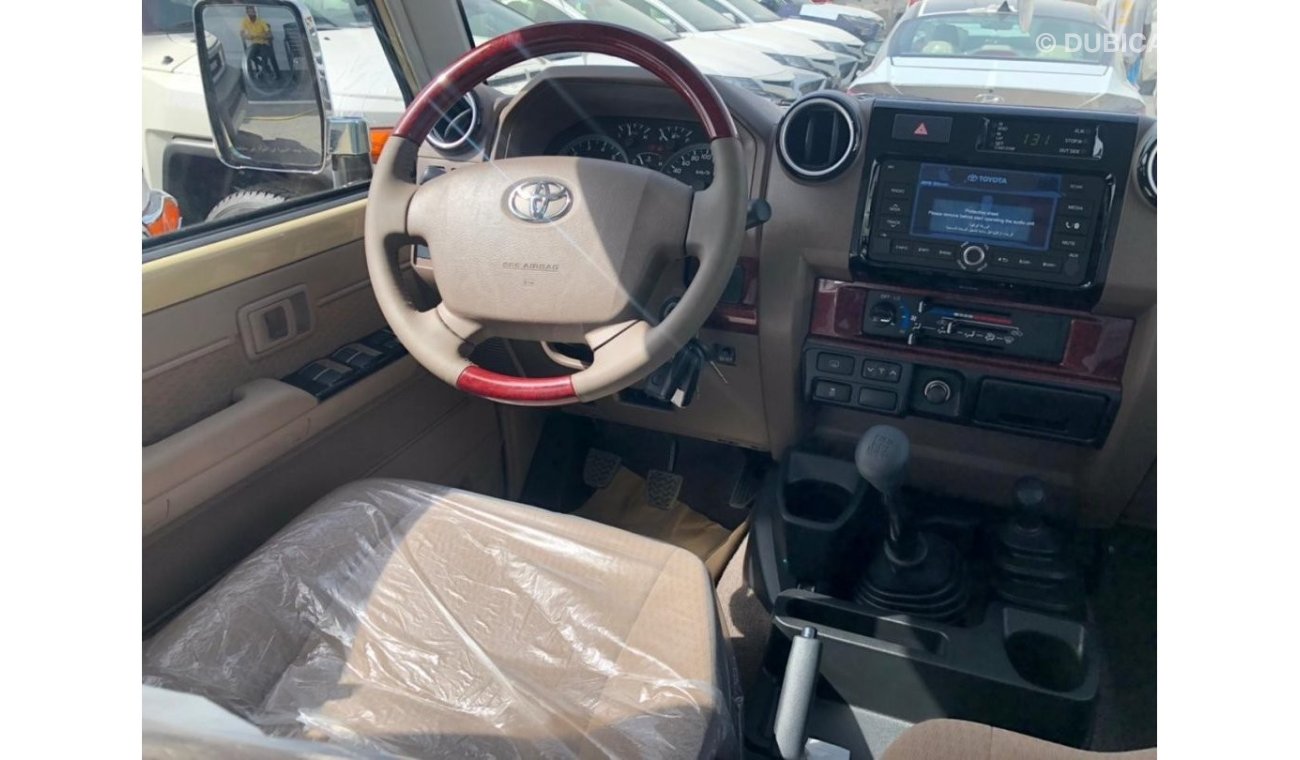 Toyota Land Cruiser Hard Top TOYOTA LAND CRUISER HT 76 4.0 PETROL 2022