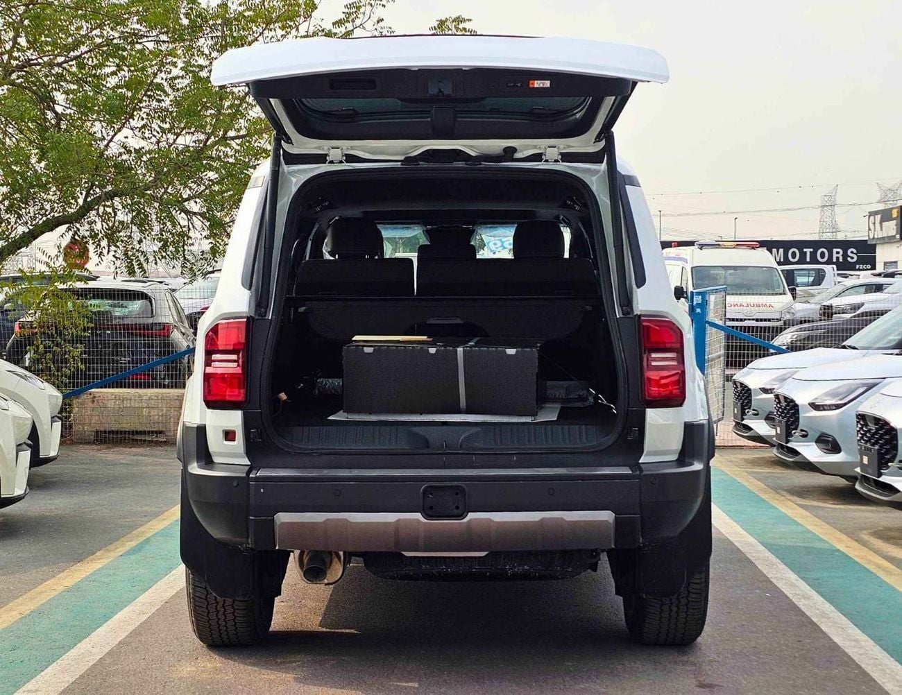 تويوتا برادو ADVENTURE TURBO / 2.4L V4 PETROL / RADAR / HEADUP DISPLAY / 360* CAMERA WITH PWR SEATS / (CODE#PPADV