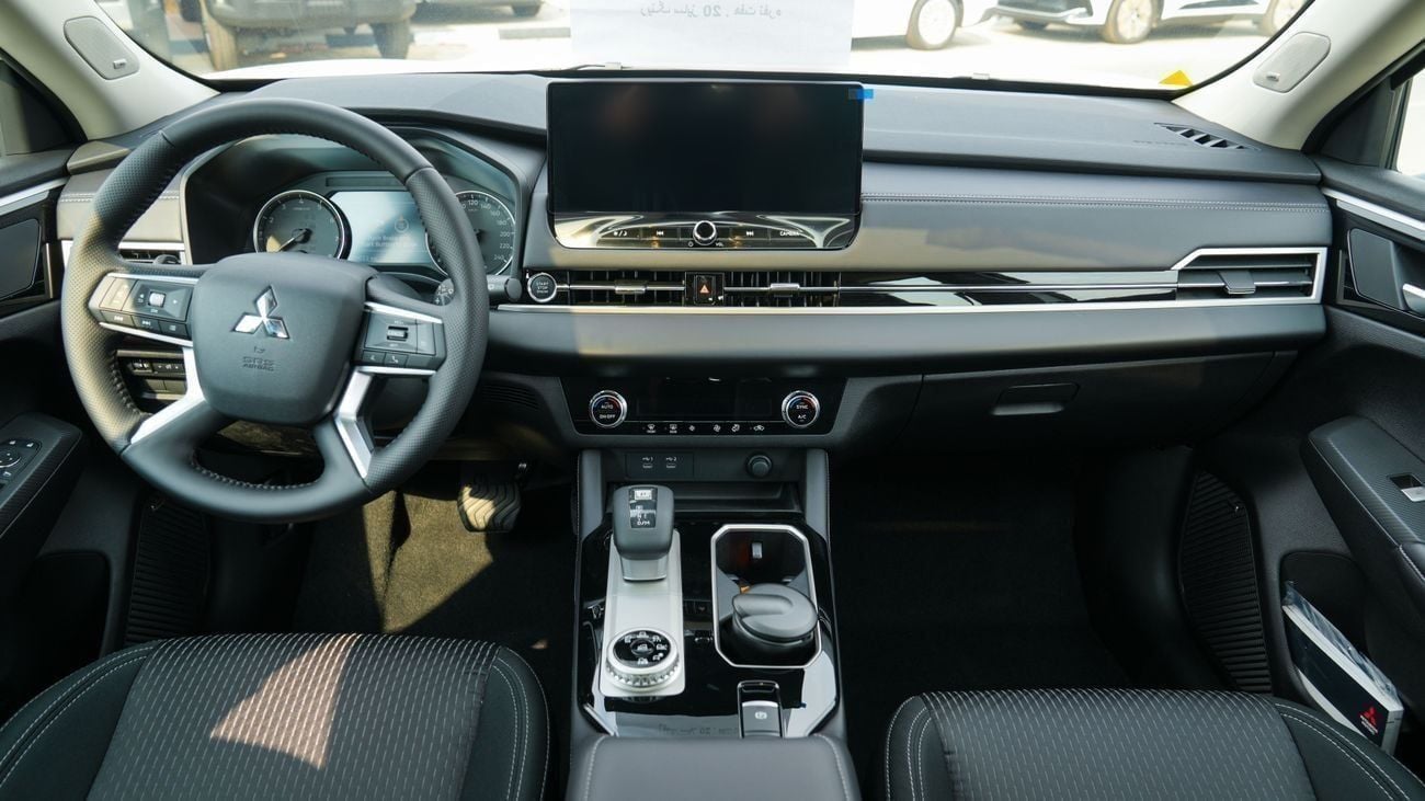 Mitsubishi Outlander Brand New 2026 Mitsubishi Outlander Medium Line (G05) 2.5L | 7-Seater SUV | GCC Spec | Export Only