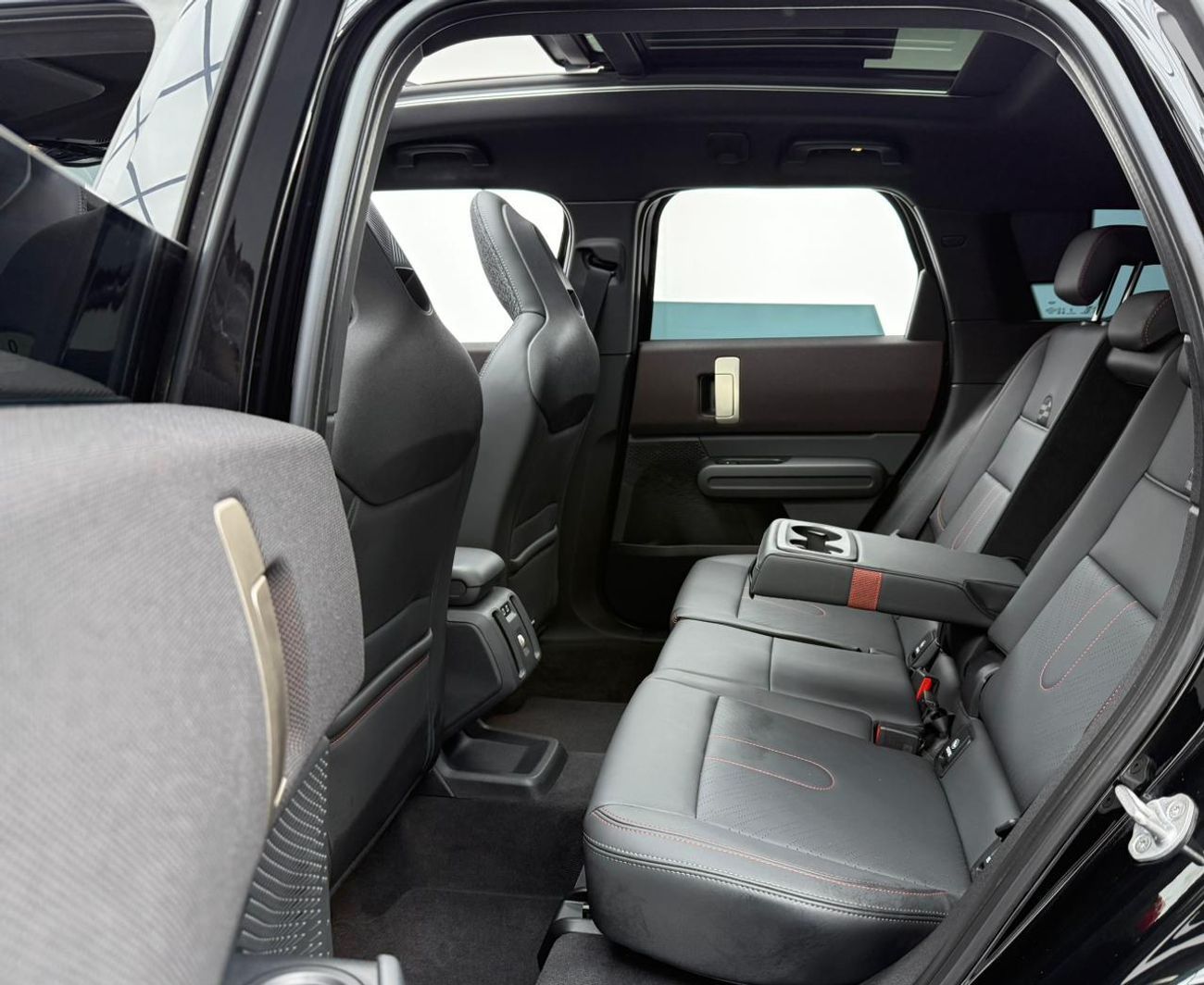 Mini Cooper Countryman 2025 MINI Cooper Countryman JCW, 5 Years MINI Warranty + Service Pack, Very Low Km, GCC