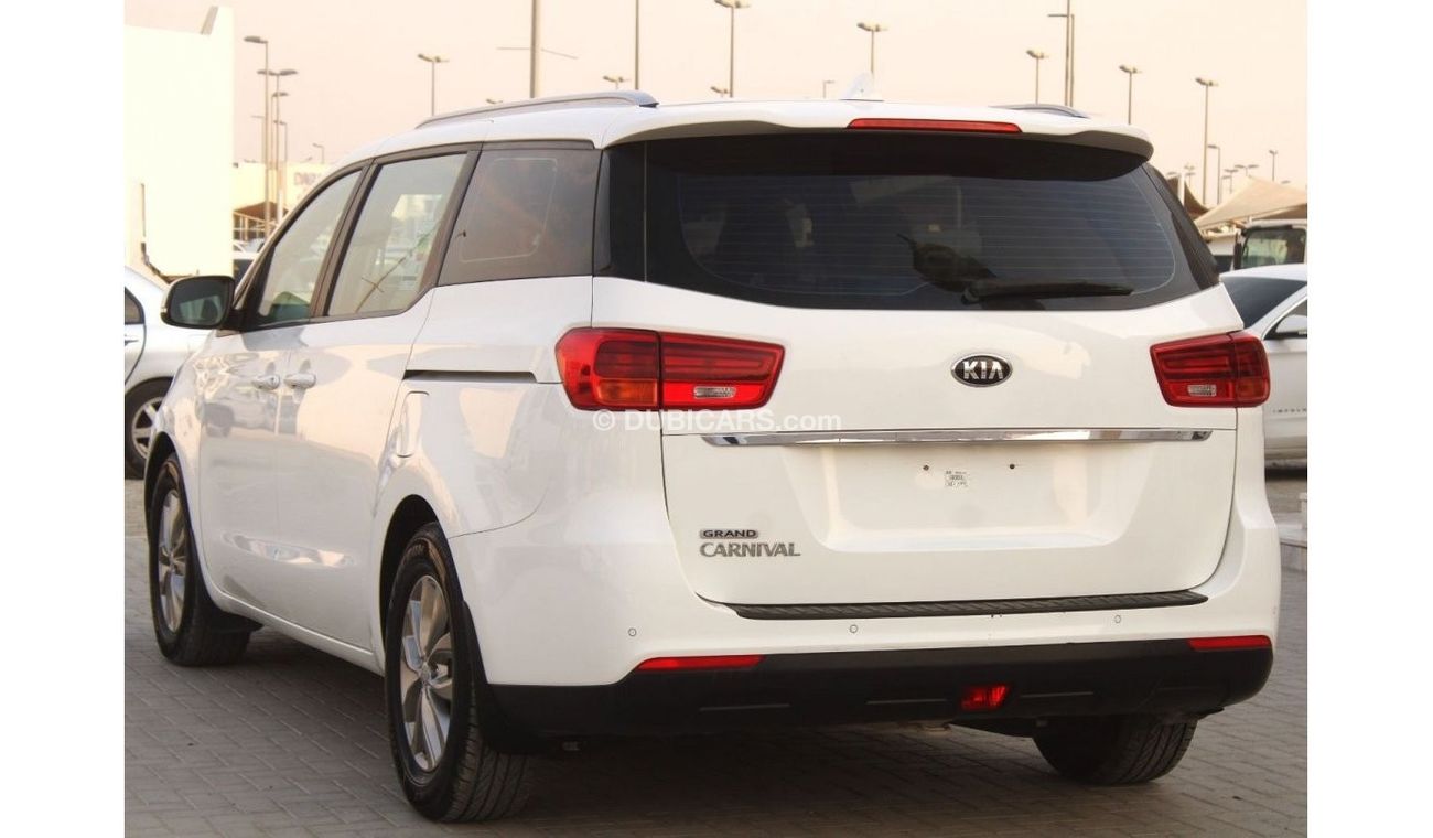 Kia Carnival Kia Grand Carnival 2020 GCC, in excellent condition