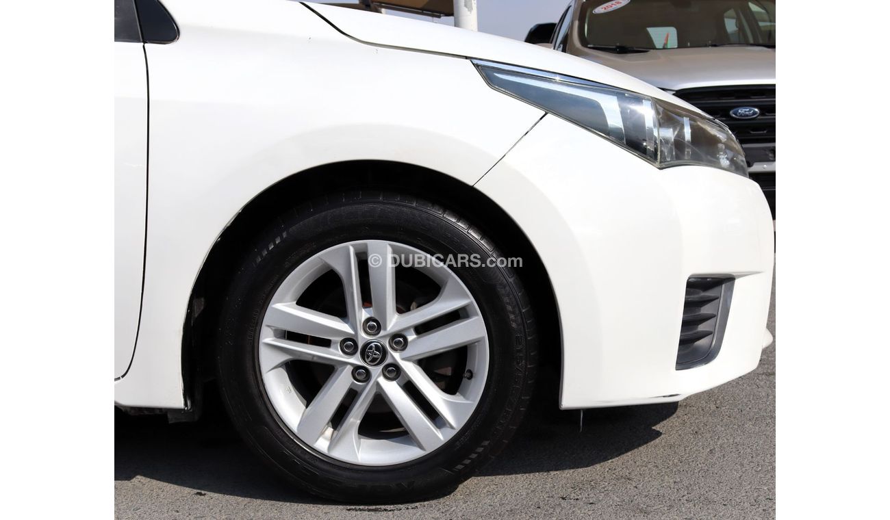 تويوتا كورولا SE خليجي - خالية من الحوادث - مكينة 1600 سي سي - الاحتفال ال 60 لتويوتا - بحالة ممتازة من الداخل وال