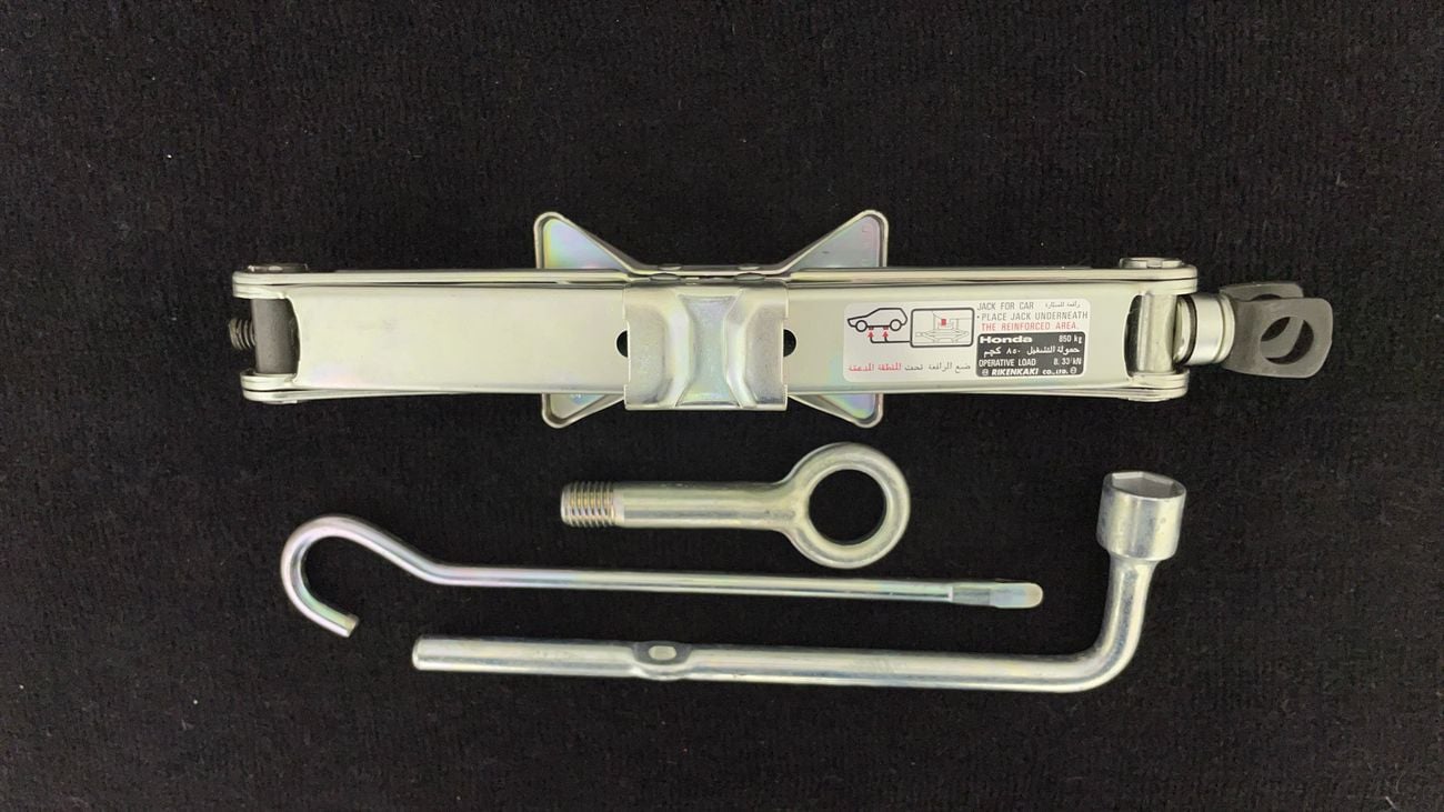 هوندا سيفيك DX 1.6 | بدون دفعة مقدمة | اختبار قيادة مجاني للمنزل