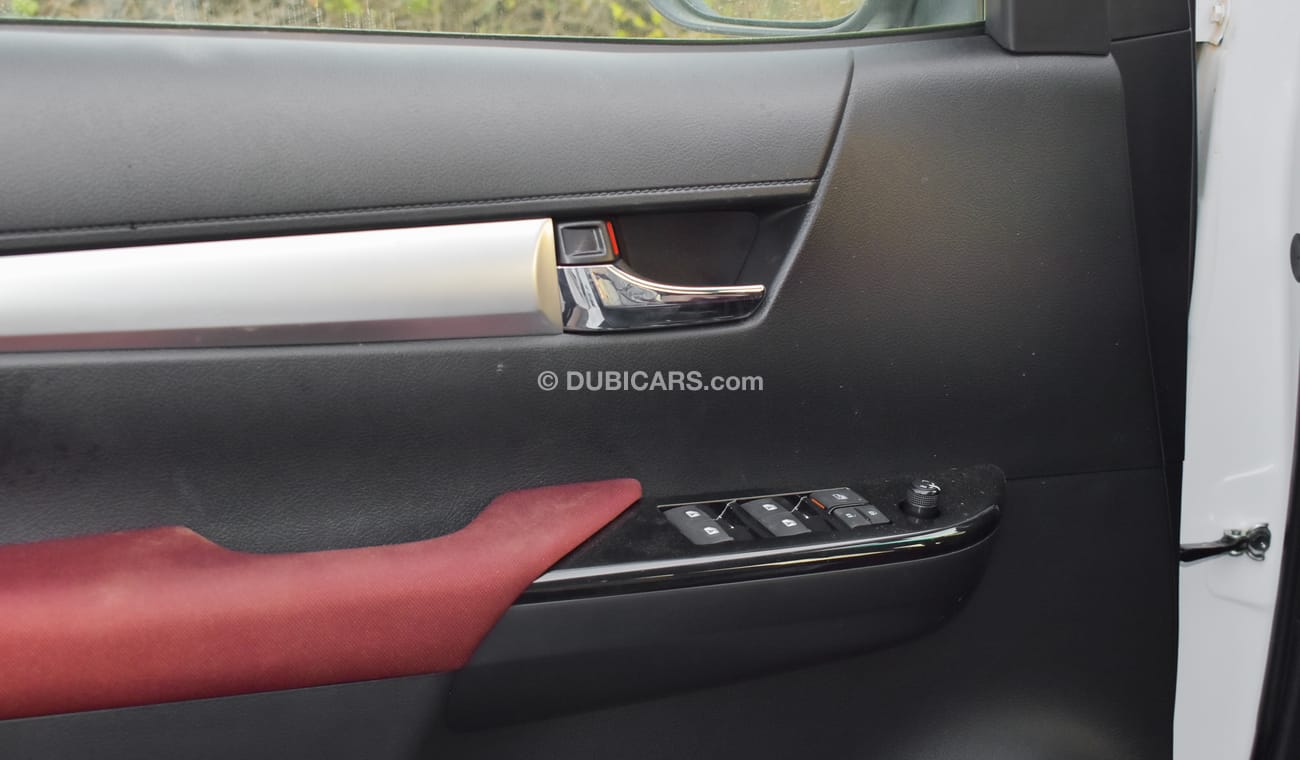 Toyota Hilux S-GLX SR5 2.7 Petrol A/T 4WD