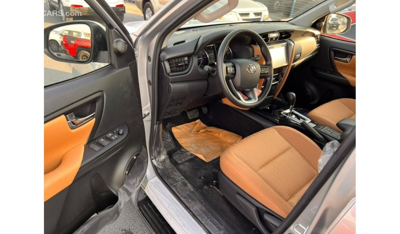 Toyota Fortuner 2.7L PETROL AUTOMATIC WITH AUTO AC