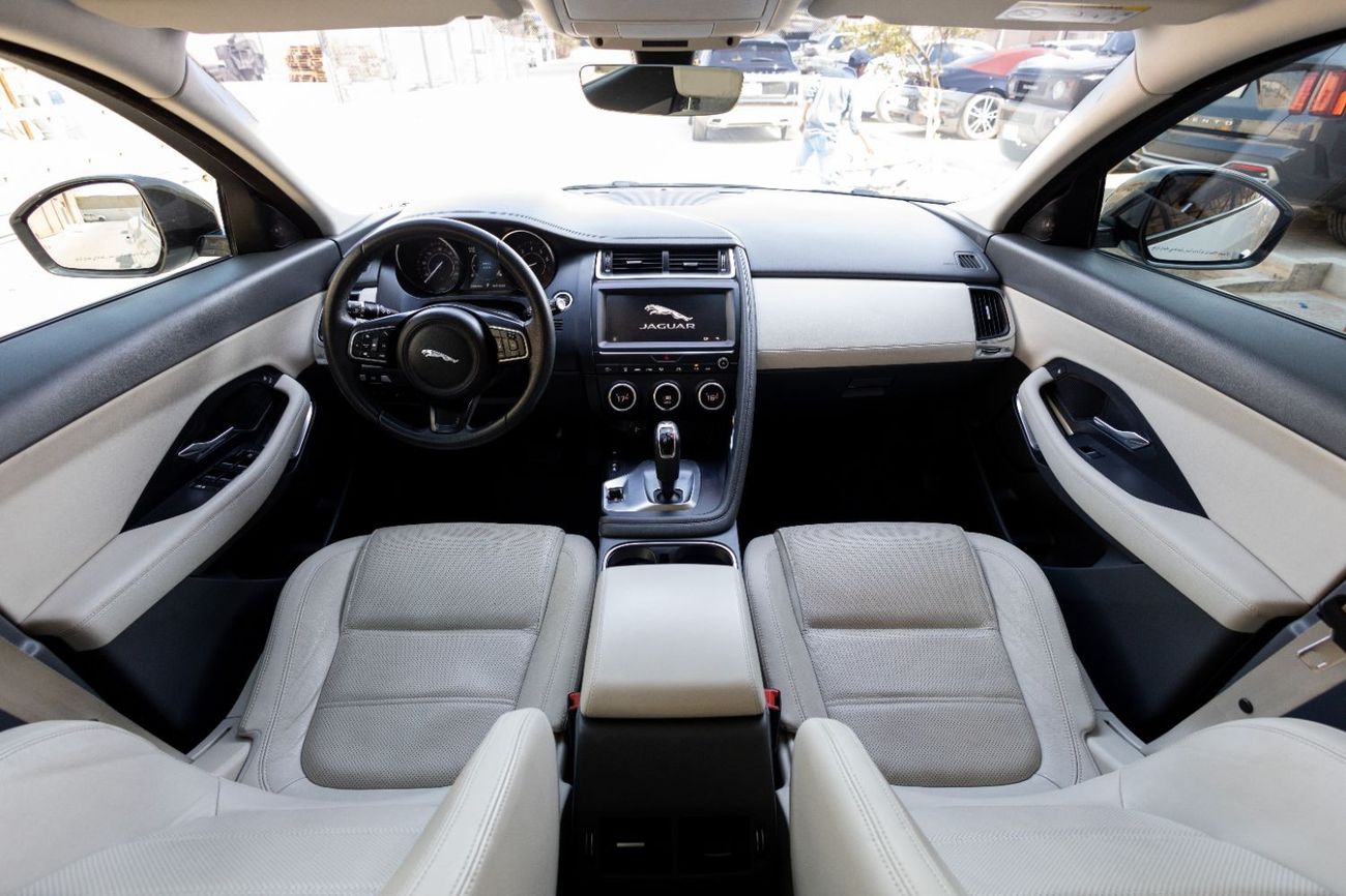جاكوار E Pace SE P200 2.0L Jaguar E-Pace S P200 2020 GCC under Warranty with Flexible Down-Payment.