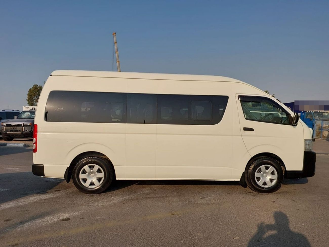 Toyota Hiace TOYOTA HIACE COMMUTER VAN RHD 2015 MODEL 2.7 L PETROL AUTOMATIC(PM54137)