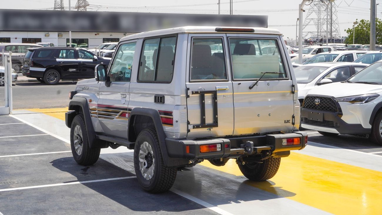 Toyota Land Cruiser 70 LX 4.0 L V6