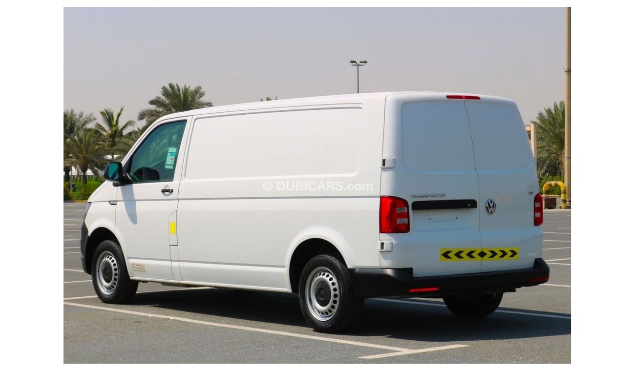 Volkswagen T5 Transporter 2017 | Volkswagen Transporter TSI | Delivery Van | PETROL - MANUAL | GCC SPECS - EXCELLENT CONDITION