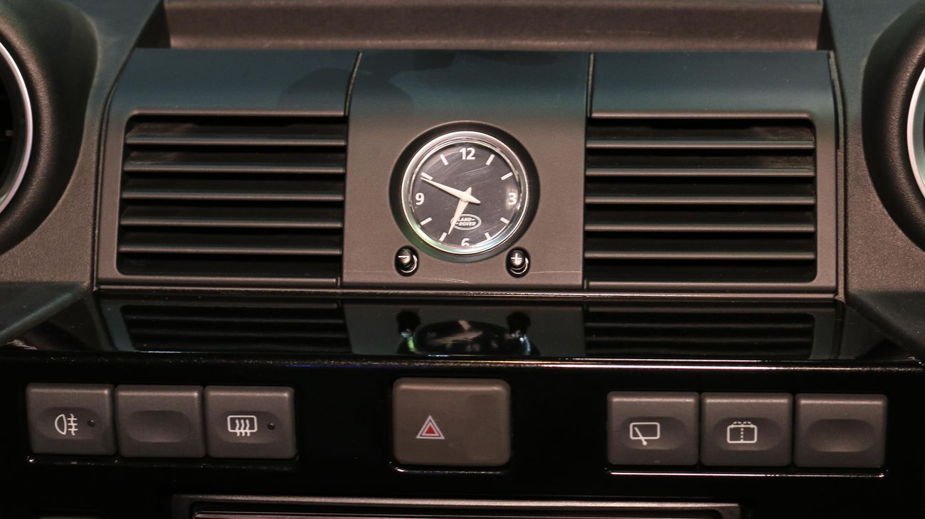 لاند روفر ديفندر