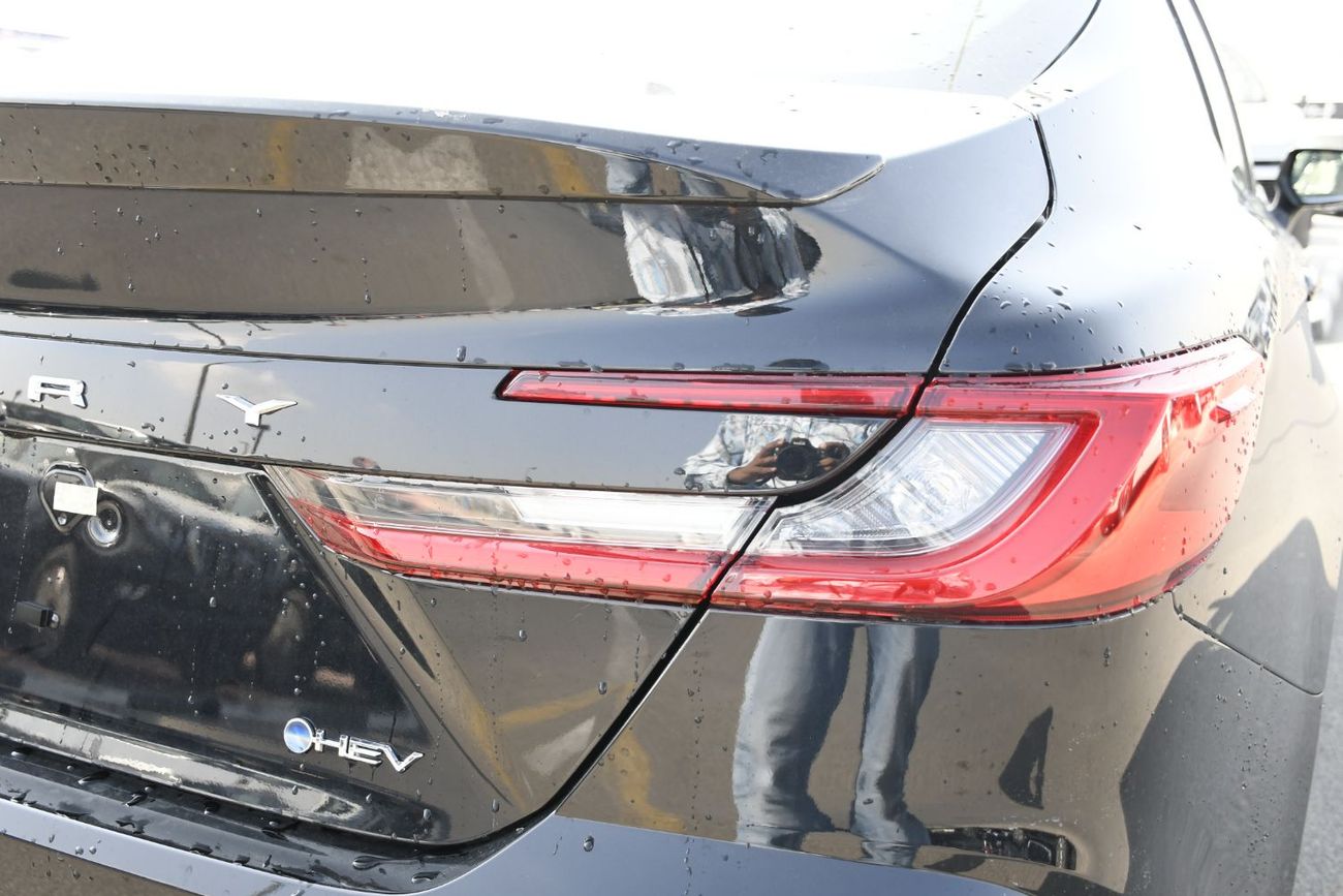 تويوتا كامري 2.5L LE HEV SAUDI SPCE ! GCC ! JAPAN ( READY STOCK)