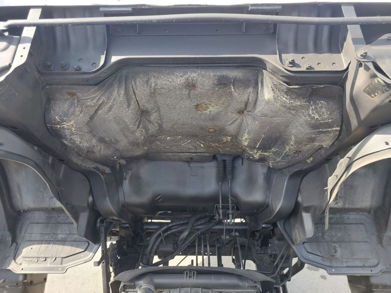 Mitsubishi Fuso Canter MITSUBISHI CANTER TRUCK RHD 1997 MODEL 4.5 L DIESEL MANUAL(PM32294)