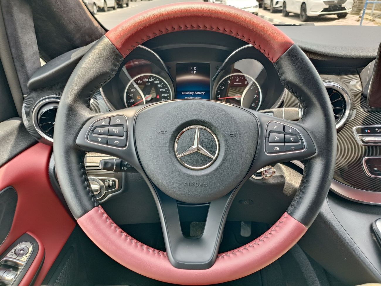 Mercedes-Benz V 250 V4, 2.0L Petrol,  VIP, Platinum, Front & Rear DVD's With Leather Seats, and Much More (CODE #VITO)