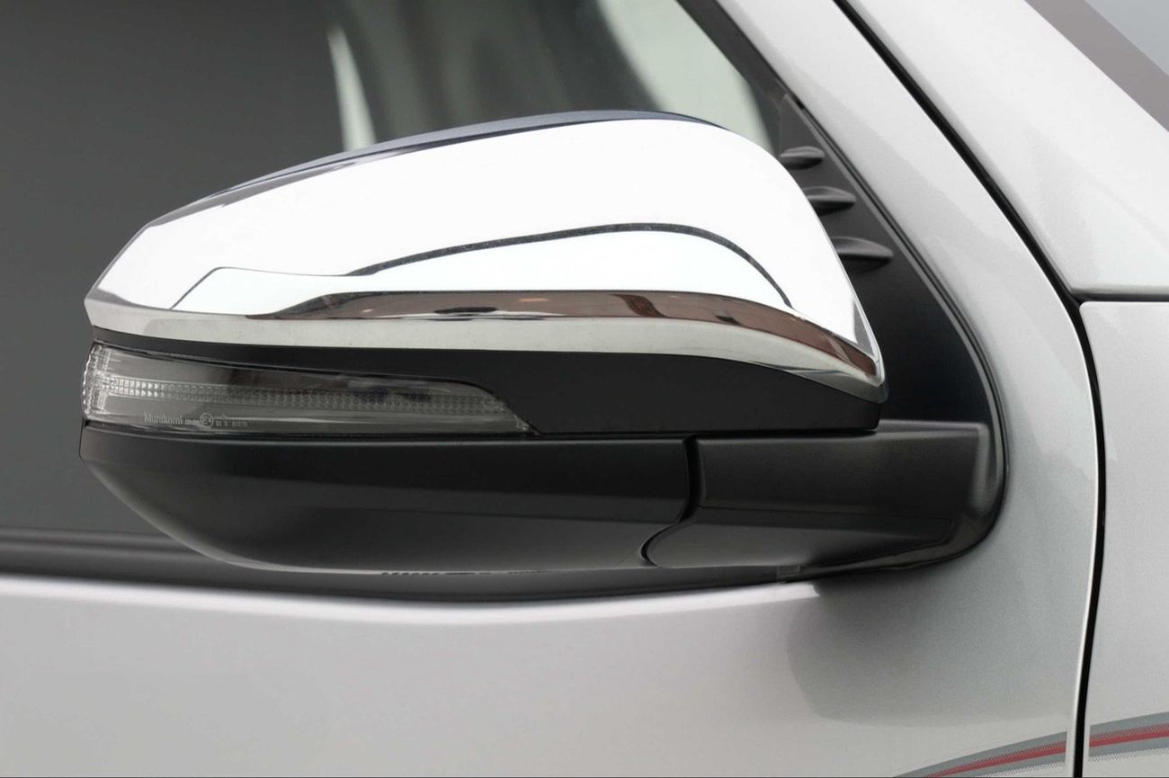 Toyota Hilux 2.4L 4X4 D/C STD(i) M/T DSL