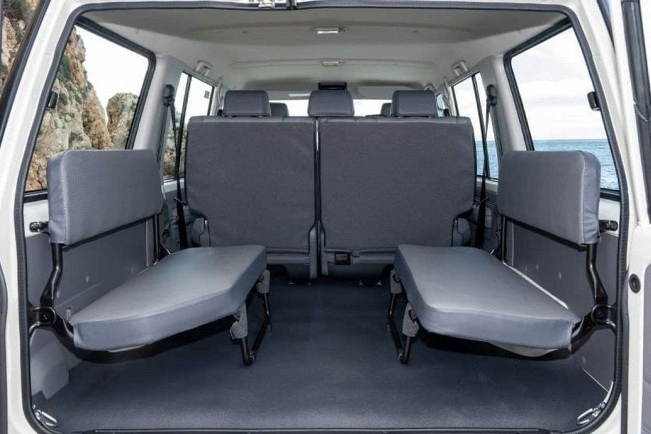 تويوتا لاند كروزر 70 Land Cruiser Hard Top LC76 4.5L 5door Diesel V8 2024 0KM