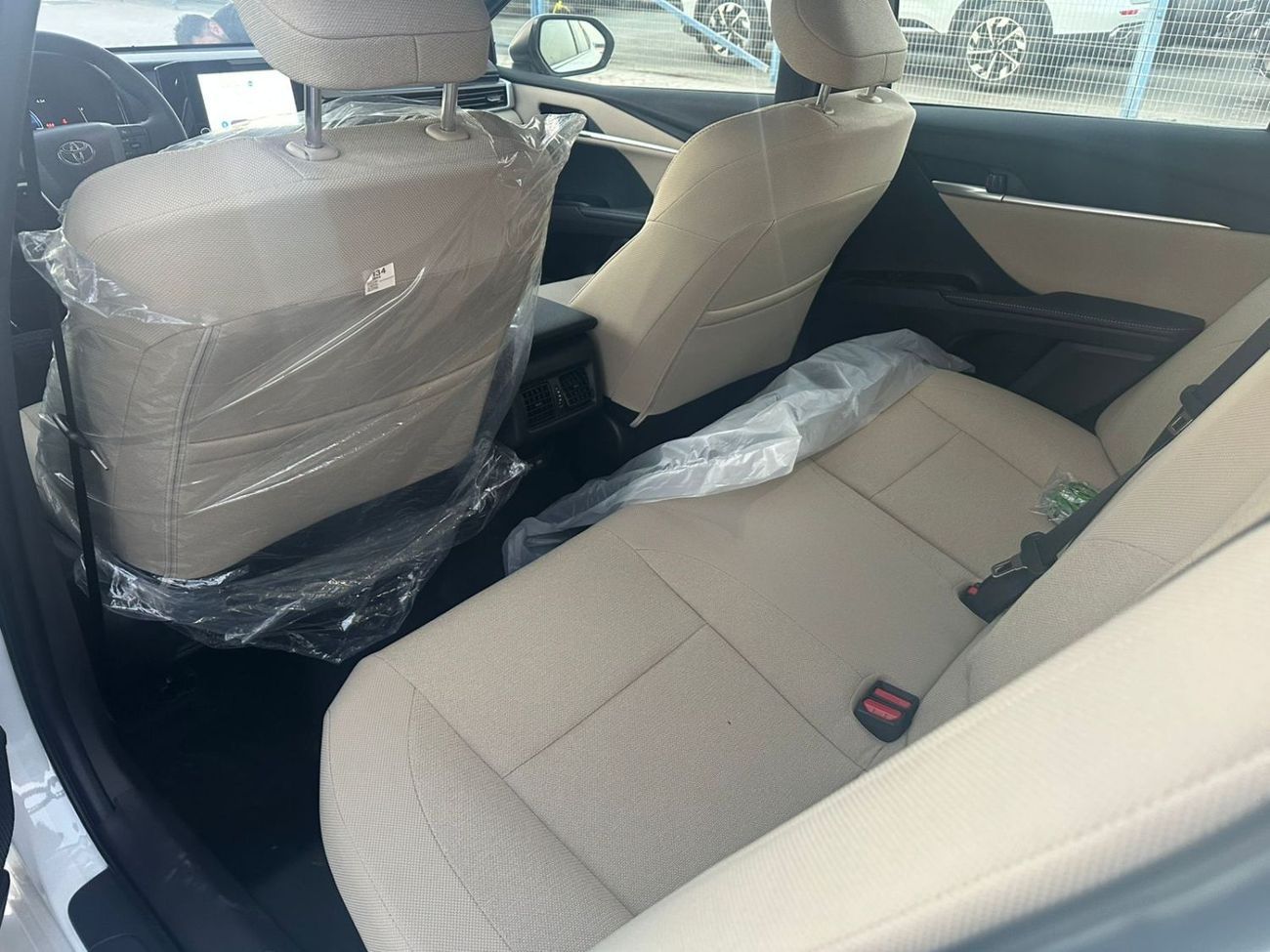 Toyota Camry LE HYBRID 2.5L