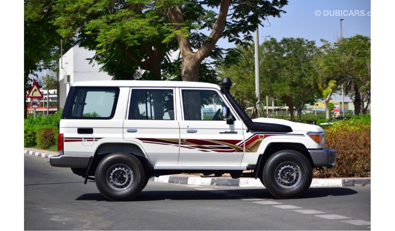 Toyota Land Cruiser Hard Top LX V8 4.5 Turbo Diesel 4WD MT