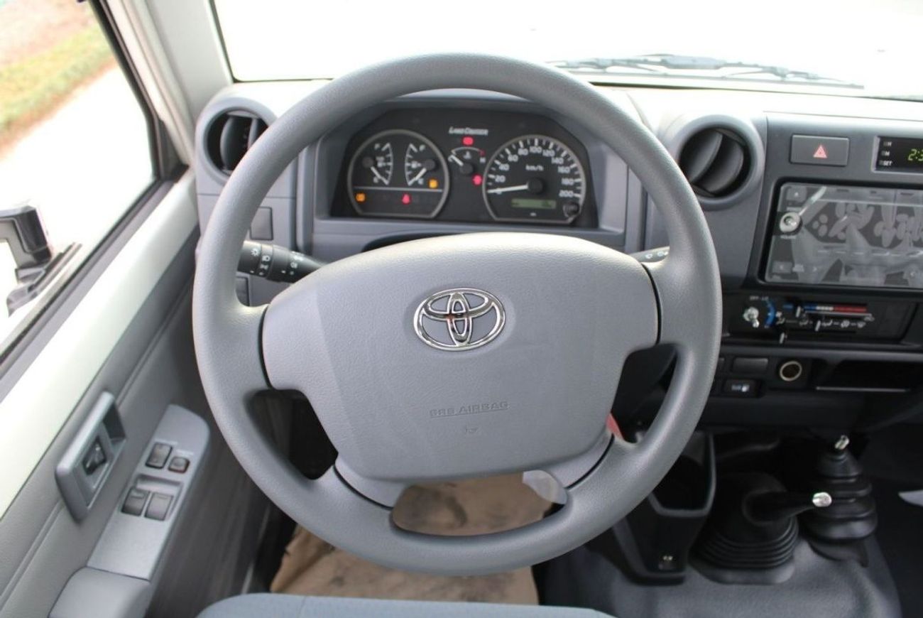 Toyota Land Cruiser 70 TOYOTA LANDCRUISER 78 4.5L V8 DIESEL 9 SEATER TROOP CARRIER MANUAL