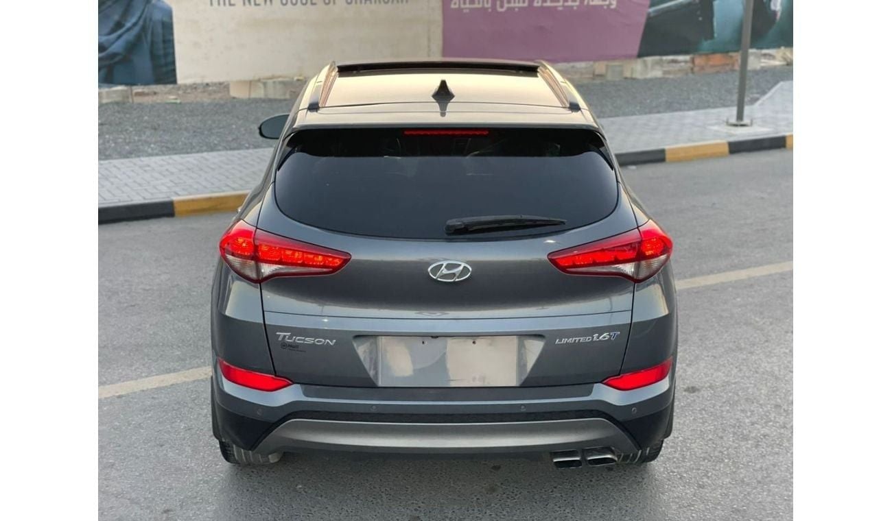 Hyundai Tucson Basic Panorama 1.6L In excellent condition and requires no expenses