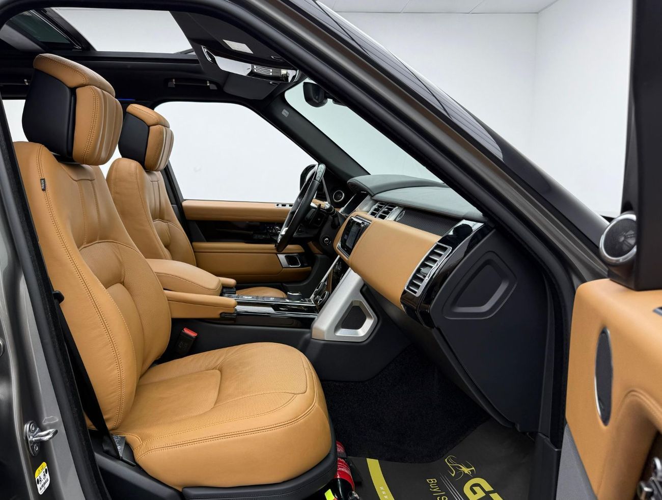 Land Rover Range Rover Vogue SE 5.0L 2020 Range Rover Vogue SE V8, Warranty, Full Range Rover Service History, Fully Loaded