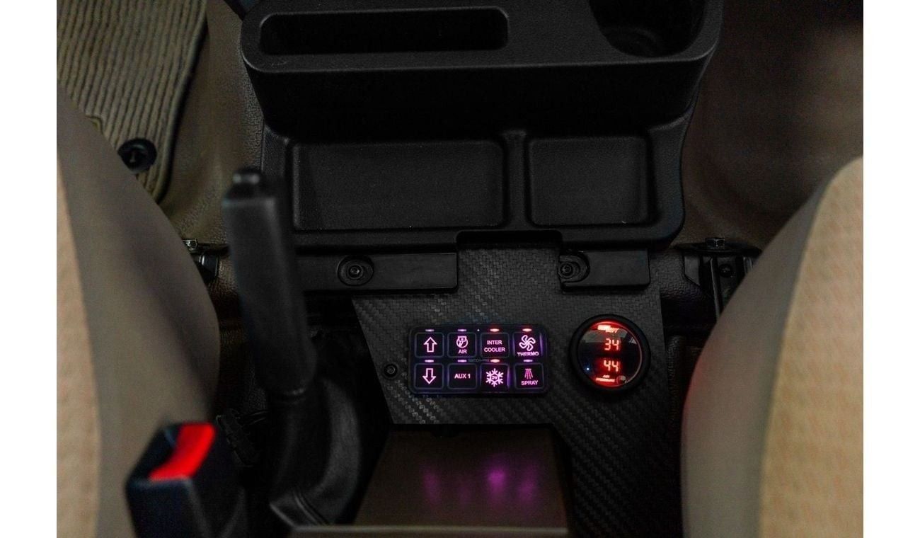 تويوتا لاند كروزر بيك آب Overland / Arctic Trucks Kit