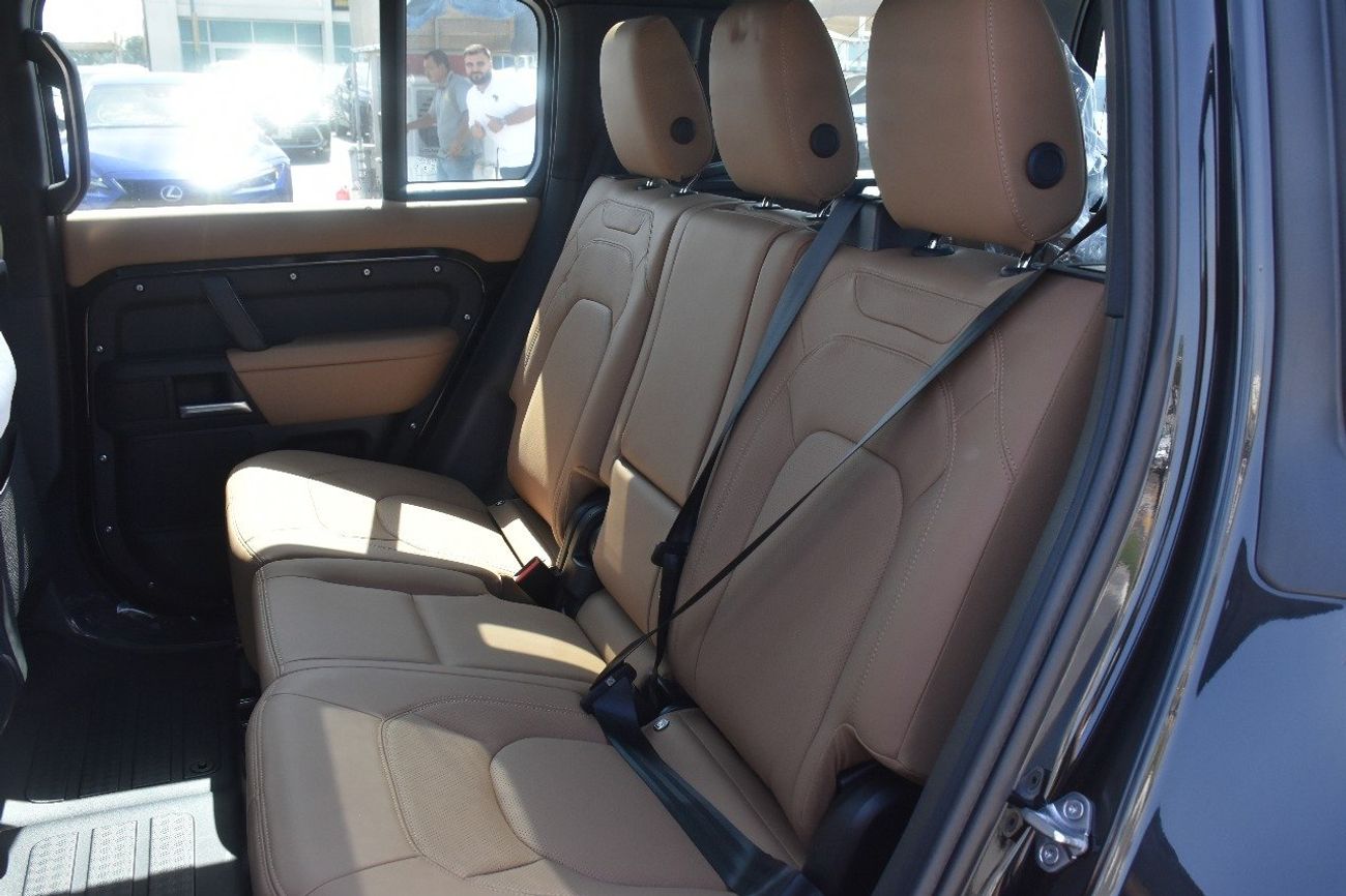لاند روفر ديفندر P400 110 S 3.0L (7 Seater)