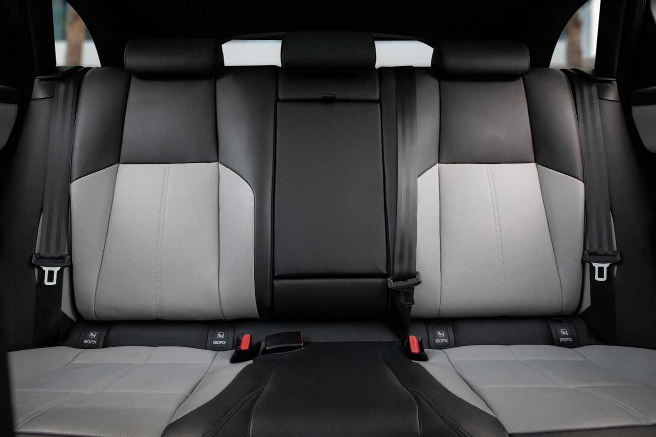 لاند روفر رينج روفر فيلار Range Rover Velar SE Dynamic  | 5,680 P.M | 0% Downpayment | Perfect Condition!