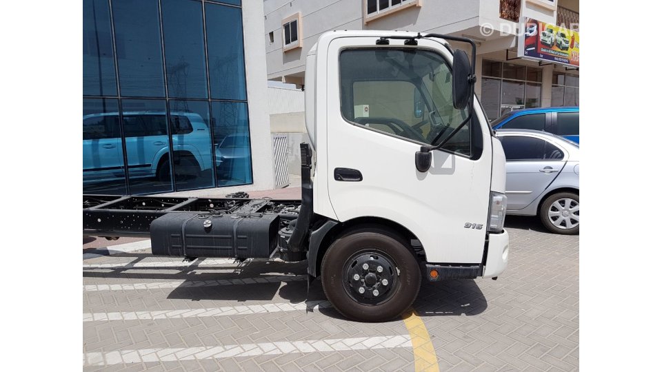  Hino  300 Hino  916 6 5 tons for sale AED 85 000 White 2022