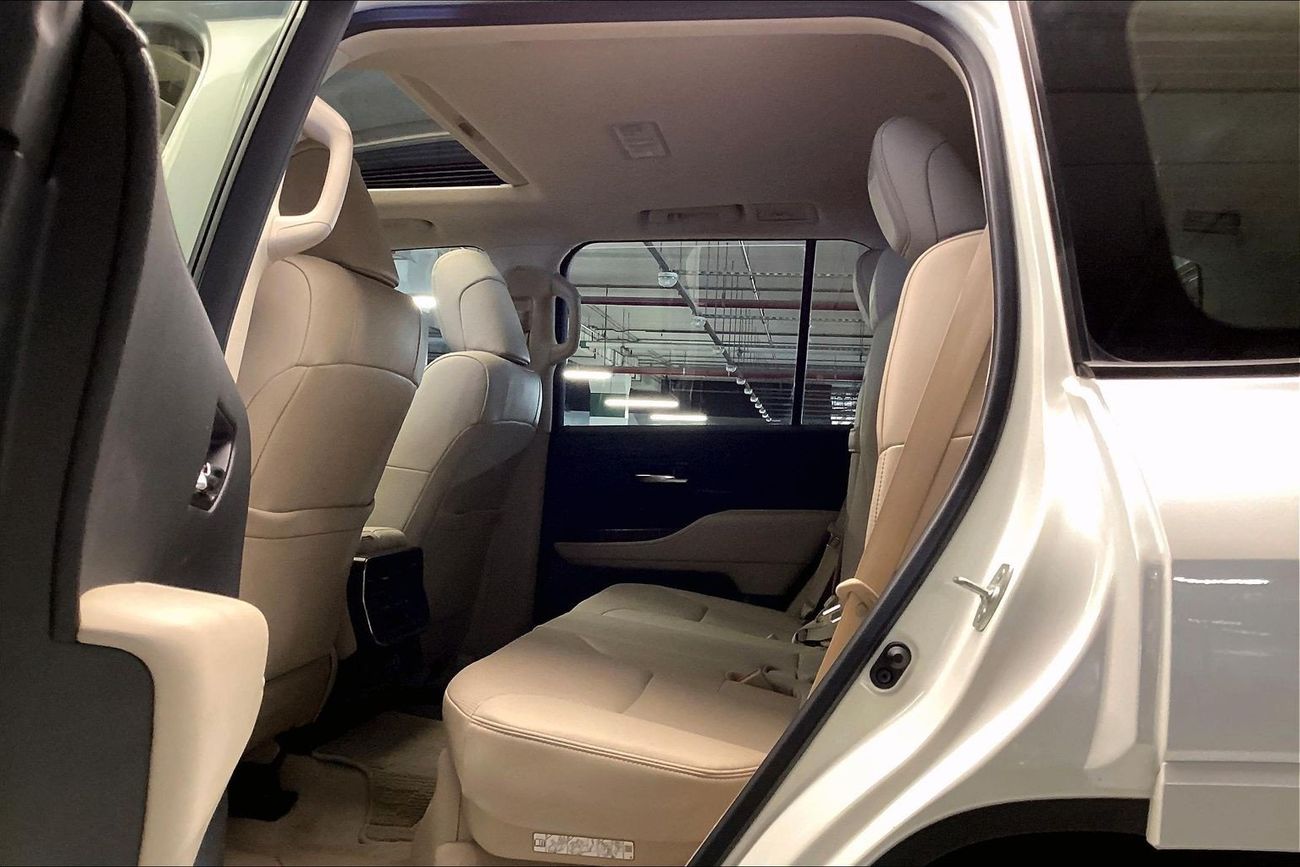 Toyota Land Cruiser GXR | National Day Celebration | Guaranteed Warranty | 0 Down Payment