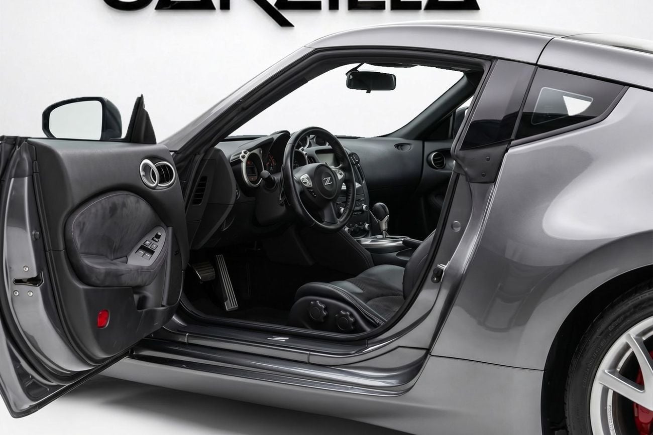 Nissan 370Z Std 3.7L (328 HP) A/T AED 2,456 P.M l 0% Downpayment l 370Z l 1 Owner l Excellent Condition