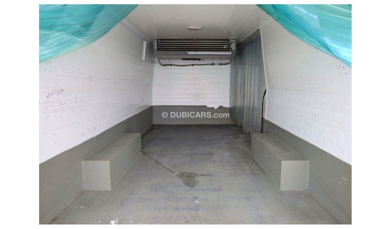 تويوتا هاياس GL - Std سقف SUMMER OFFER 2017  Chiller Van | Petrol - GCC Specs | Excellent Condition
