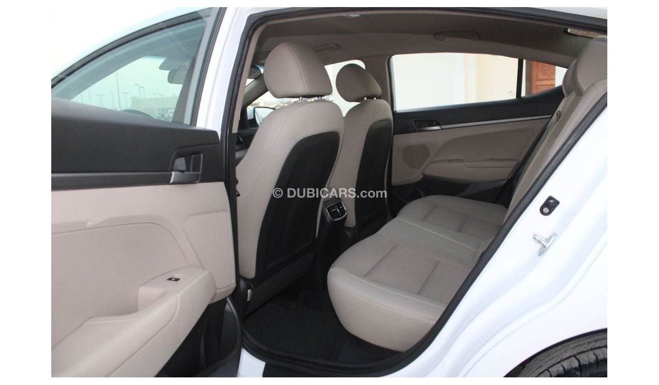 هيونداي إلانترا هيونداي إلنترا 2018 خليجي بحالة ممتازة بدون حوادث نظيفه جدا من الداخل والخارج