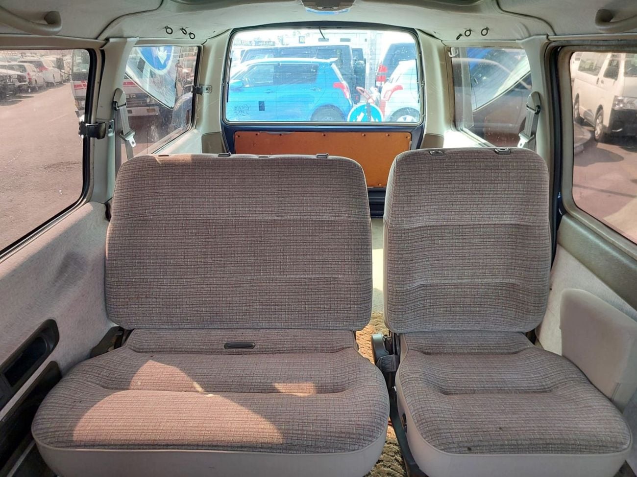 نيسان كارافان (RAMADAN OFFER) NISSAN CARAVAN VAN RHD 1996 MODEL 2.7 L DIESEL AUTOMATIC(PM63936)