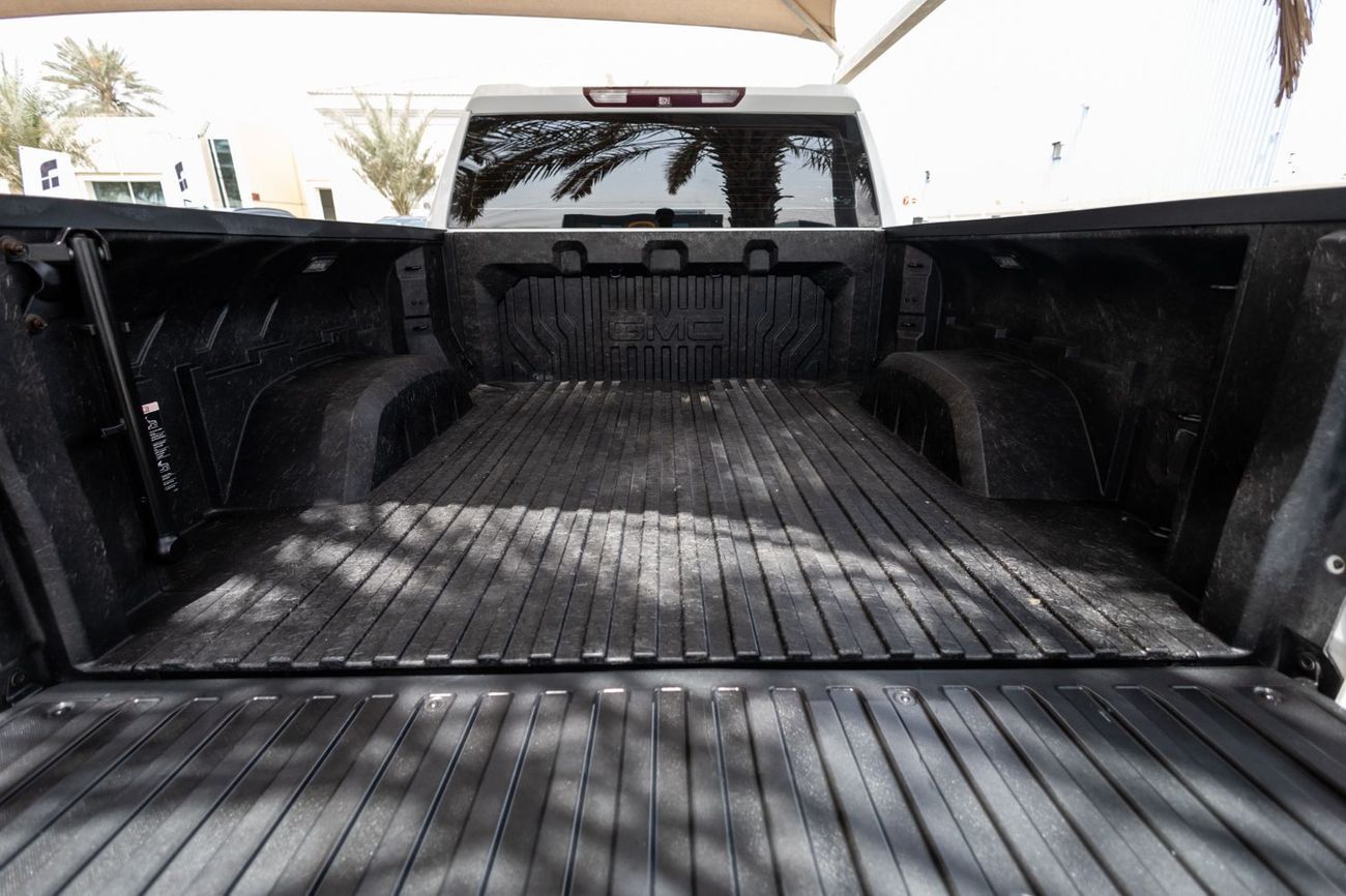 GMC Sierra 5.3L V8 AT4 Crew Cab (AWD)