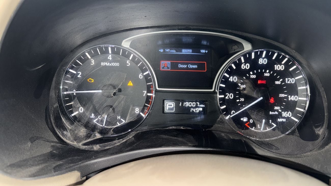 Nissan Pathfinder SV
