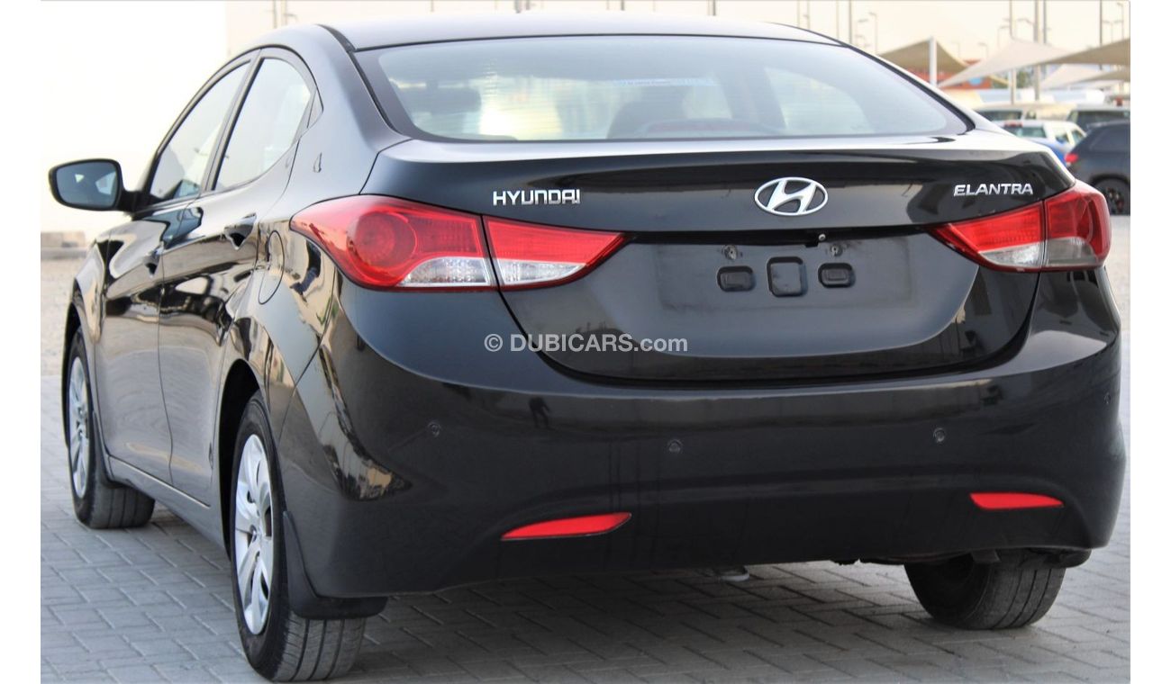 Hyundai Elantra Hyundai Elantra 2012 GCC in excellent condition without accidents