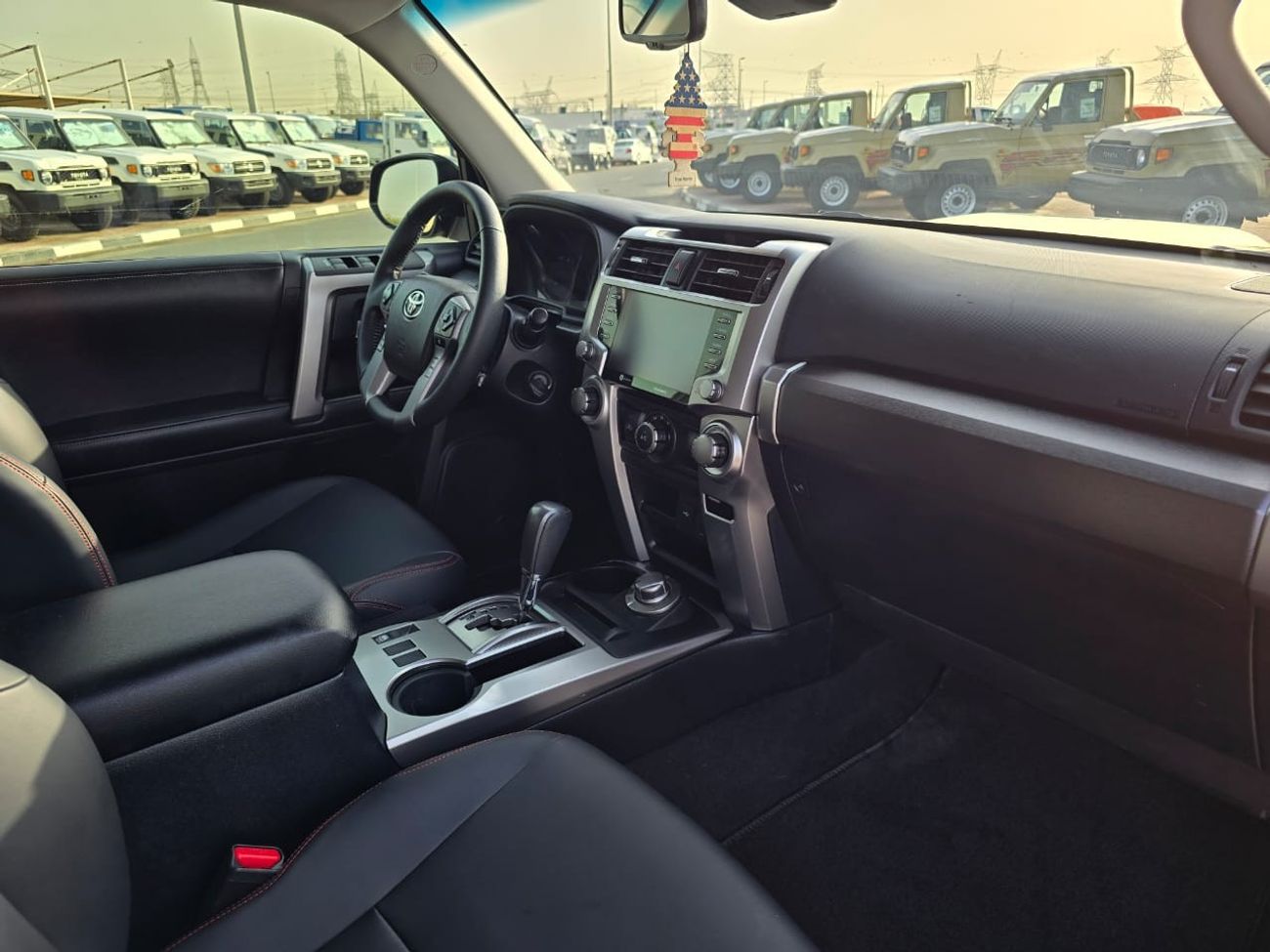 Toyota 4Runner *Offer* 2020 Toyota 4Runner SR5 Premium Black Edition - 4x4 AWD - UAE PASS