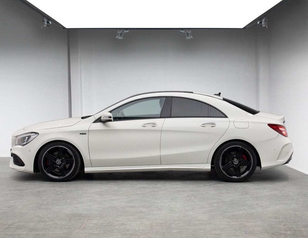 Mercedes Benz CLA250