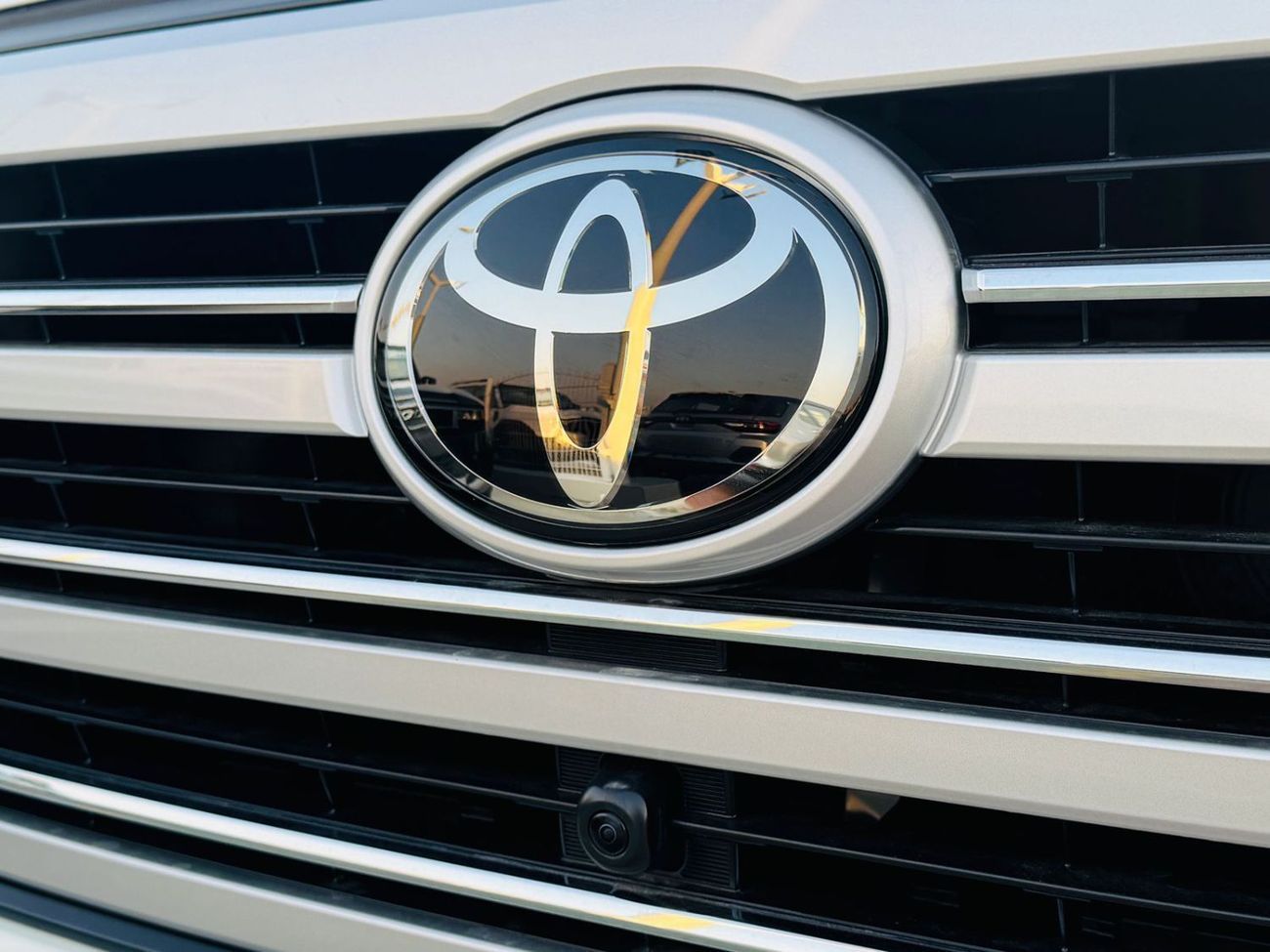 Toyota Land Cruiser TOYOTA LC300 VX 3.5L PTR  GCC A/T F/O WHITE 2025