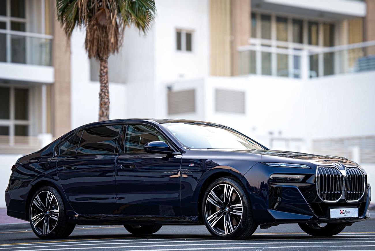 بي أم دبليو 740i