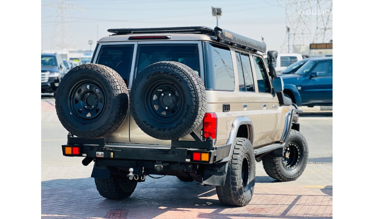 Toyota Land Cruiser Hard Top