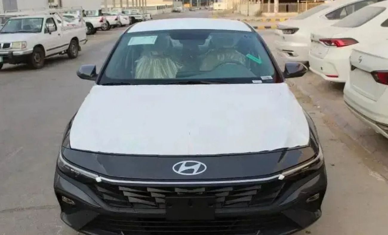 هيونداي إلانترا 2.0L PETROL 2024 GCC