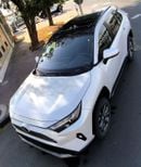 Toyota RAV4 XLE 2.0 FULL OPTION PANORAMA
