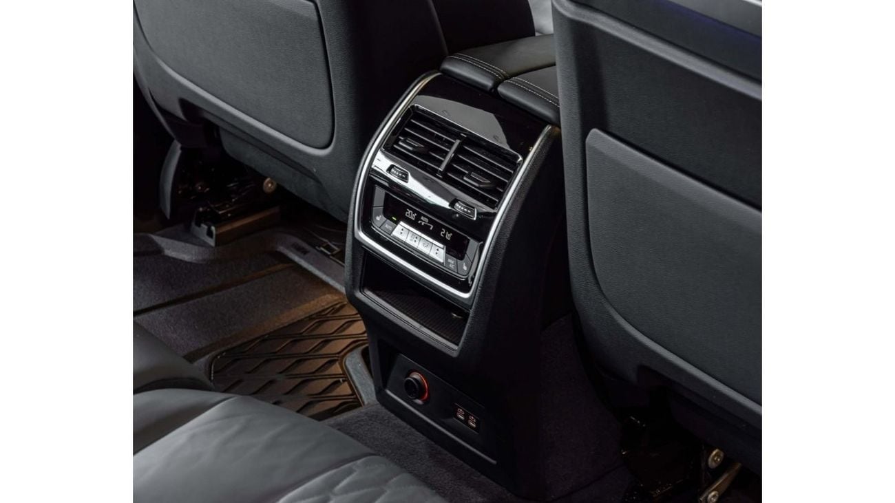 بي أم دبليو X7 X7 FULLY LOADED + 2 YEARS WARRANTY - 40i - X-DRIVE - 7 SEATER WITH WOODEN DETAIL INTERIOR